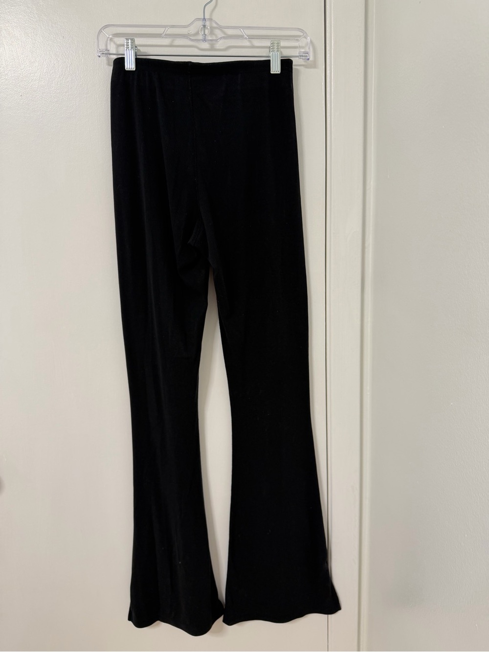 Nike Black Flared Leggings - Picture 2 of 5